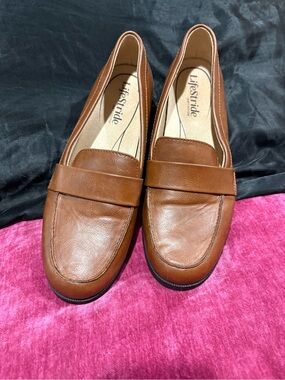 Life Stride Tan/Brown Classic Penny Loafers